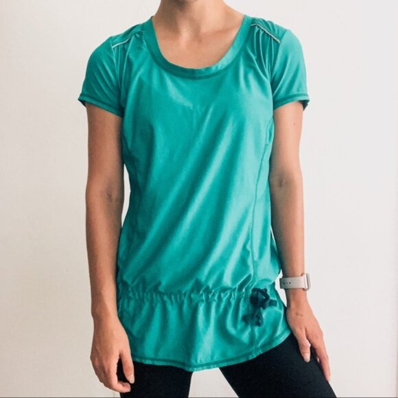 Athleta Tops - Athleta Wick It Run Tunic workout fitness top shirt Medium has pocket pullover